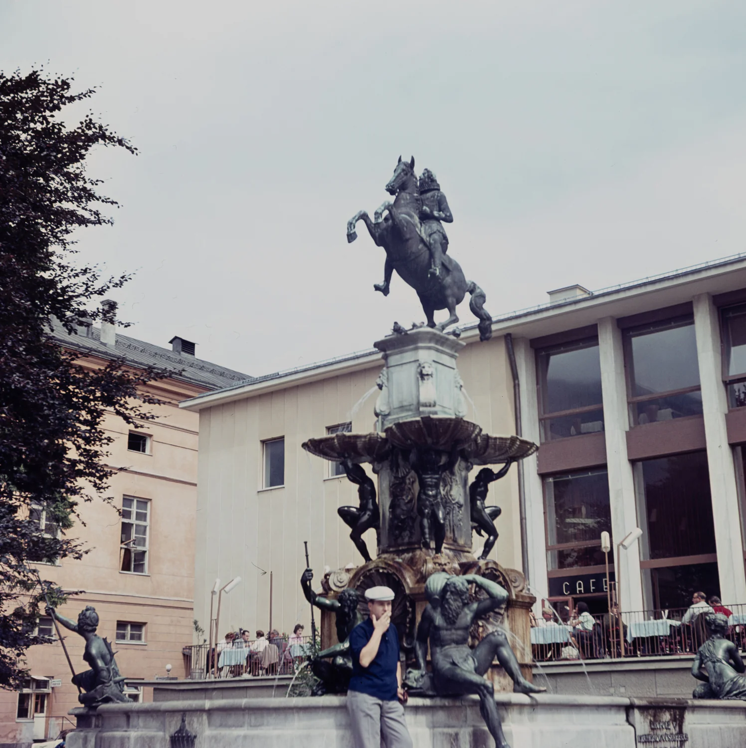 Leopoldsbrunnen, Innsbruck