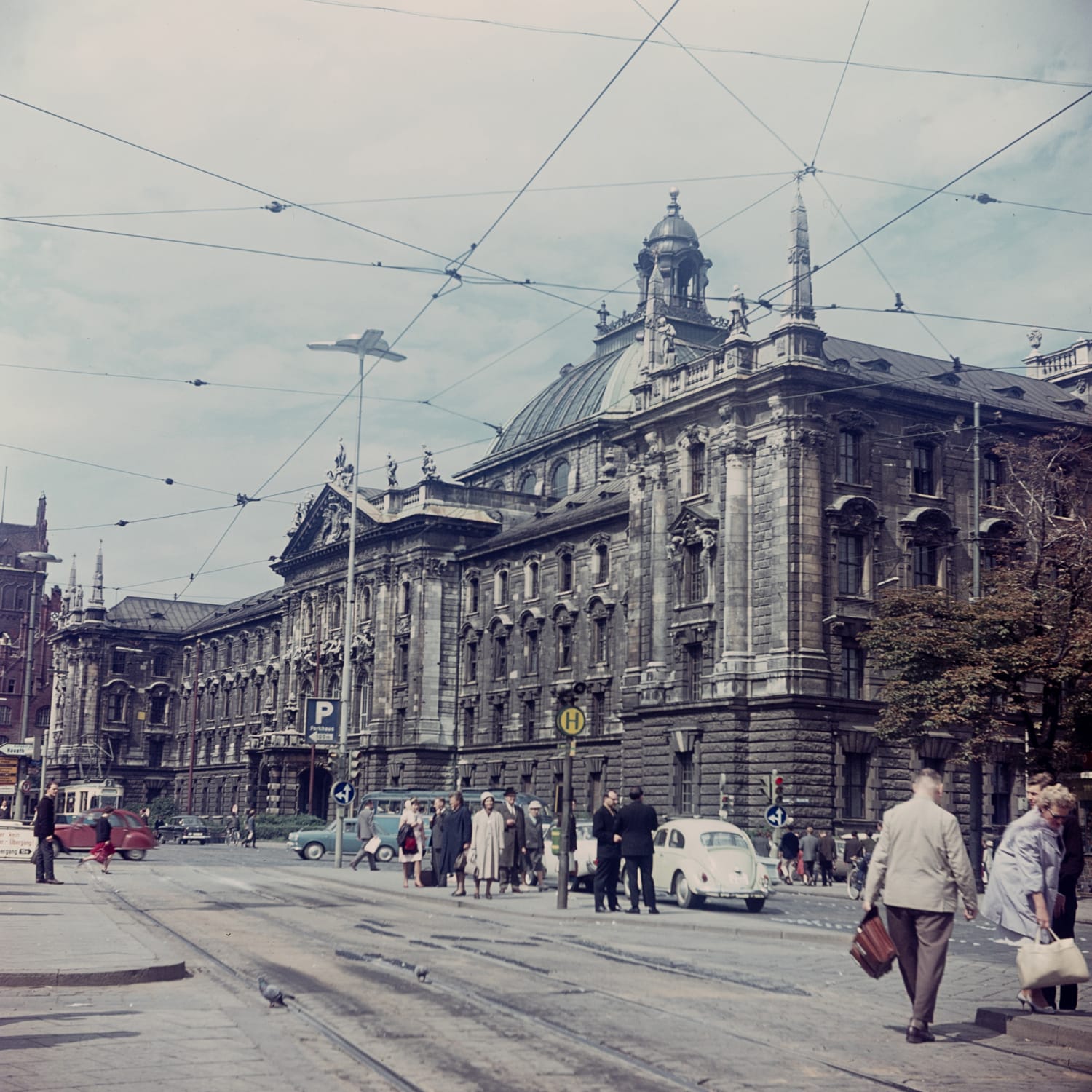 Justizpalast am Karlsplatz (Stachus), München